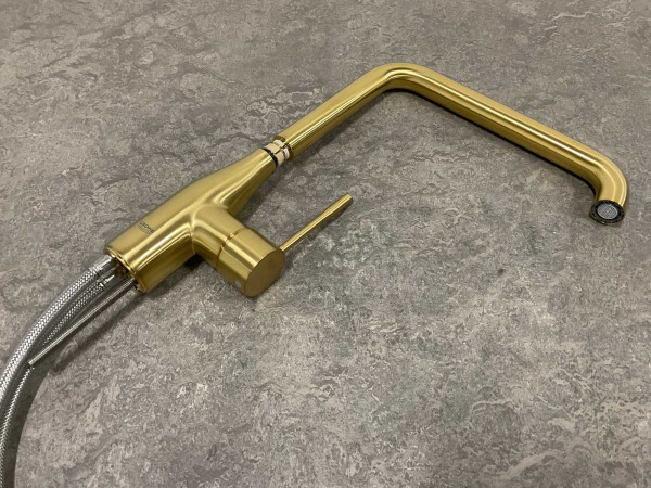 Grohe keukenkraan L-uitloop Essence cool sunrise geborsteld – foto 4 – kavel bij XL Auctions
