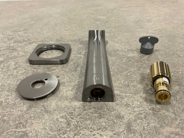 Axor baduitloop 180mm Citterio E zwart chroom geborsteld – foto 3 – kavel bij XL Auctions