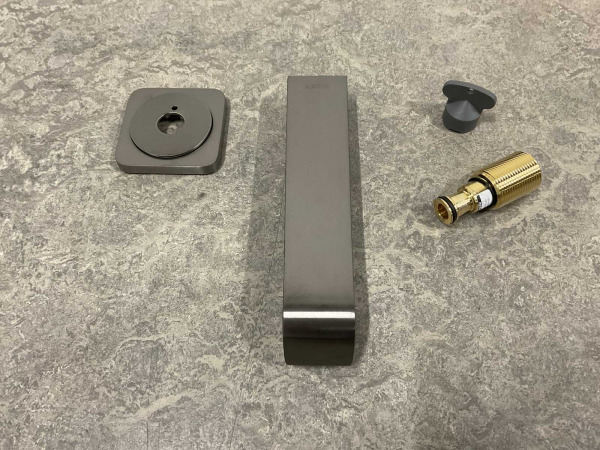 Axor baduitloop 180mm Citterio E zwart chroom geborsteld – foto 5 – kavel bij XL Auctions