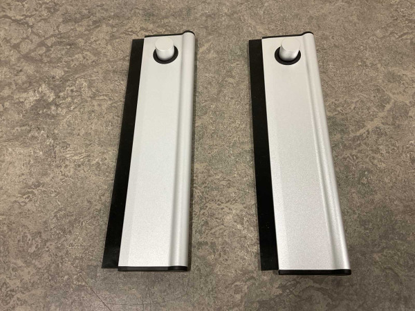 2x Beaux douchewisser m/ muurhaak zilver geanodiseerd chroom – foto 5 – kavel bij XL Auctions