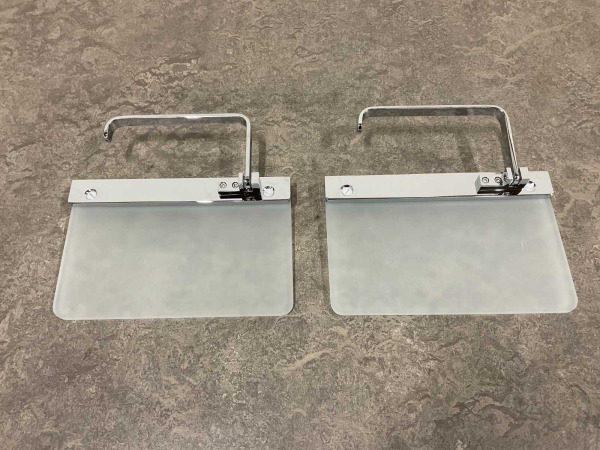 2x Beaux closetrolhouder met glazen planchet Ulis – foto 4 – kavel bij XL Auctions