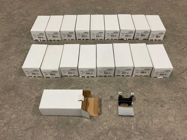 18x Beaux haak voor douchewisser schroefloos Ulis chroom – foto 7 – kavel bij XL Auctions