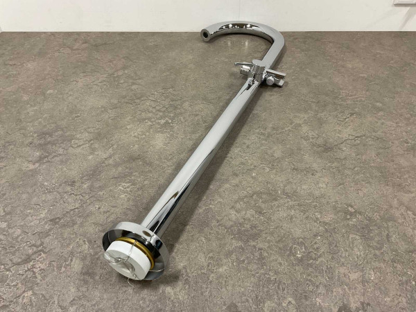 Novio vrijstaande badkraan 150cm met inbouwset – foto 2 – kavel bij XL Auctions