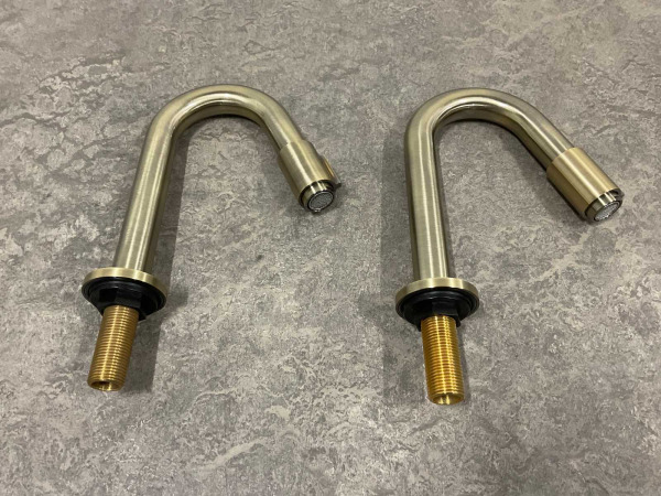 2x Alterna tapkraan staand model 19cm Piccolo brons – foto 5 – kavel bij XL Auctions