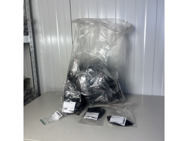 50x Partij stuks helm onderdelen – vizier reparatiesets / ve – foto 6 – kavel bij XL Auctions