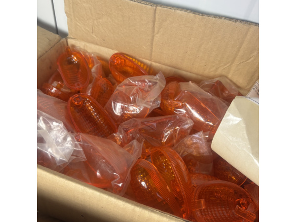 100x Partij Nieuwe Scooter Lampglazen – Achterlicht & Knipper – foto 2 – kavel bij XL Auctions