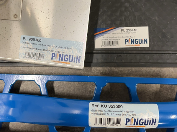 Pinguin en Solid stukadoorsgereedschap set 9-delig – foto 6 – kavel bij XL Auctions