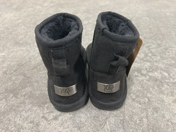 Apollo kinder laarsjes/pantoffels set 4-delig – foto 9 – kavel bij XL Auctions