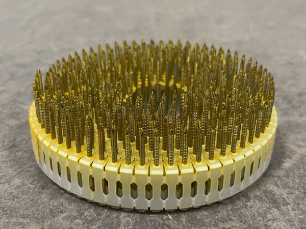 12x Duo-Fast brads ø5,5mm rol – foto 3 – kavel bij XL Auctions