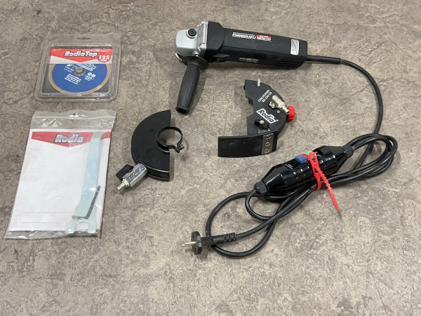 Rodia haakse slijper ø125mm 750W NS125 – foto 2 – kavel bij XL Auctions