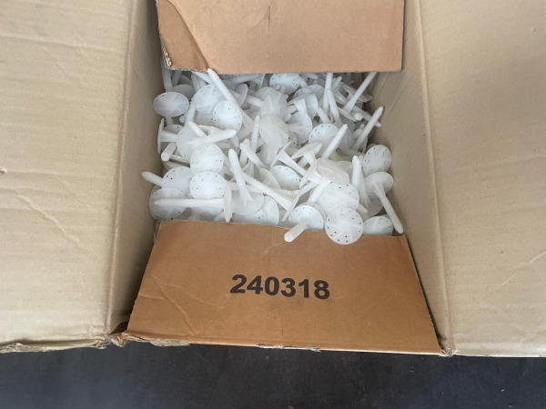 Doos Fischer Isolatiebevestiging DE 35 B – ca. 500 stuks – foto 2 – kavel bij XL Auctions