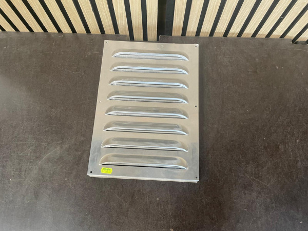 Partij Metalen Ventilatieroosters – Diverse Stuks – kavel bij XL Auctions