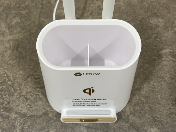 Ottlite bureaulamp LED 43,4cm wit – foto 3 – kavel bij XL Auctions