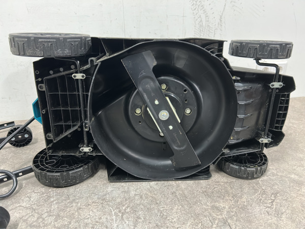 Makita accu grasmaaier 18V DLM330 – foto 6 – kavel bij XL Auctions