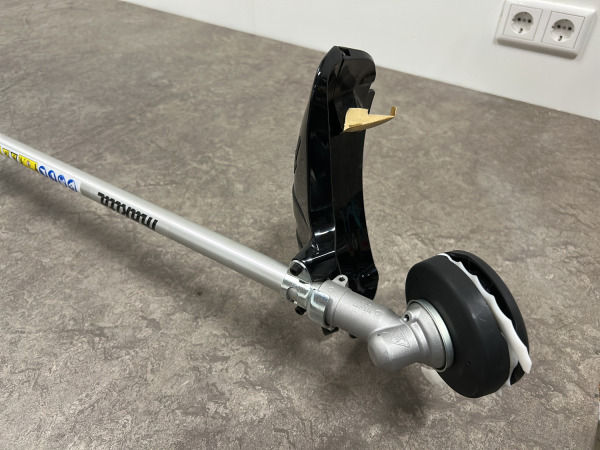 Makita accu bosmaaier 40V body UR016GZ – foto 4 – kavel bij XL Auctions