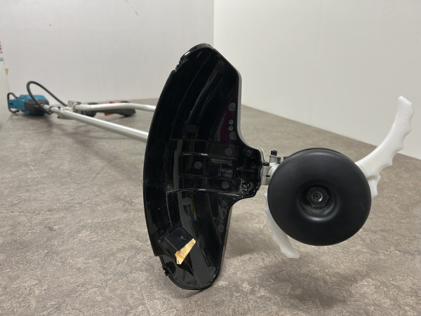Makita accu bosmaaier 40V body UR016GZ – foto 6 – kavel bij XL Auctions