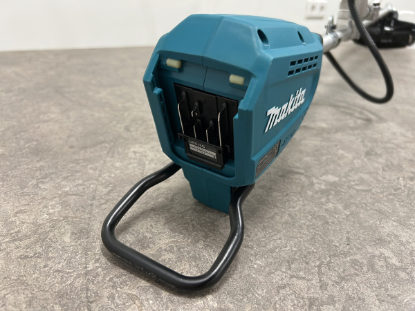 Makita accu bosmaaier 40V body UR016GZ – foto 7 – kavel bij XL Auctions