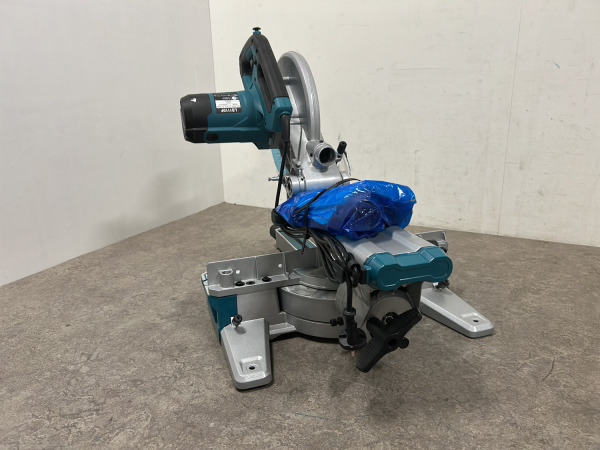 Makita afkortzaag ø260mm 1450W LS1110F – foto 6 – kavel bij XL Auctions