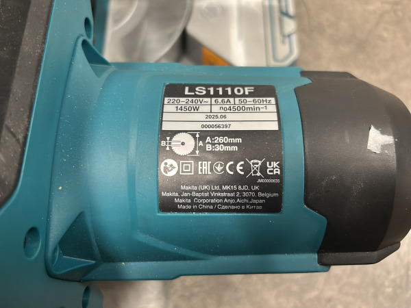 Makita afkortzaag ø260mm 1450W LS1110F – foto 9 – kavel bij XL Auctions