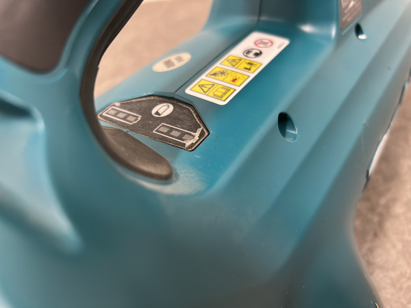 Makita accu bladblazer 2x18V body DUB362Z – foto 5 – kavel bij XL Auctions
