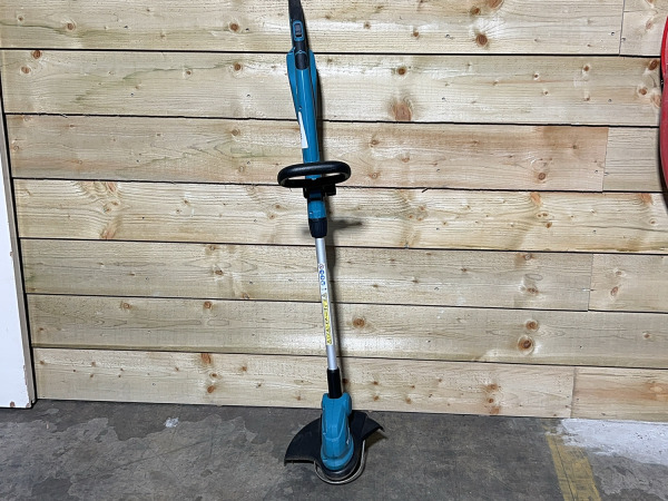 Tuinmachines, Gereedschap & Displays – Makita, STIHL, Philips e.a – veiling bij XL Auctions