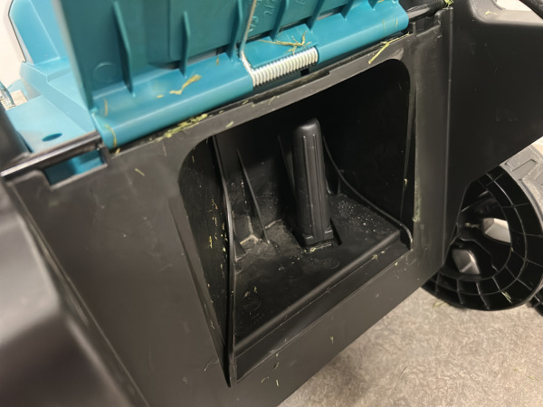 Makita accu grasmaaier 18V DLM330 – foto 4 – kavel bij XL Auctions