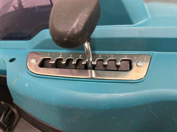 Makita accu grasmaaier 18V DLM330 – foto 5 – kavel bij XL Auctions