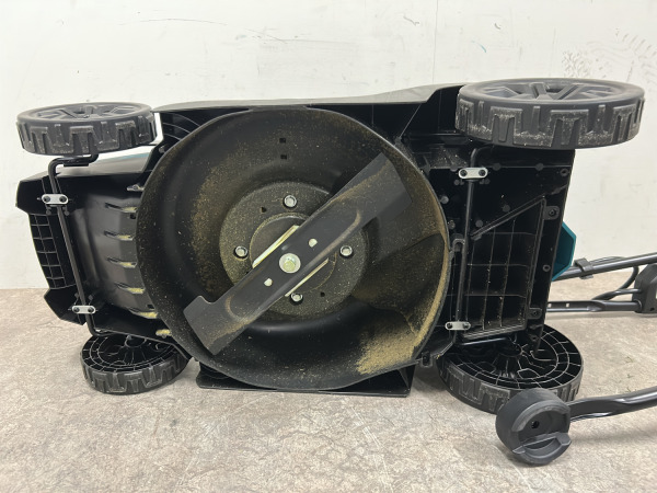 Makita accu grasmaaier 18V DLM330 – foto 6 – kavel bij XL Auctions