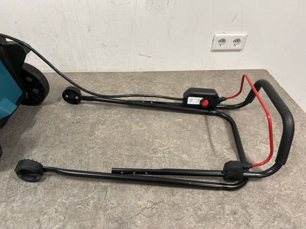 Makita accu grasmaaier 18V DLM330 – foto 3 – kavel bij XL Auctions