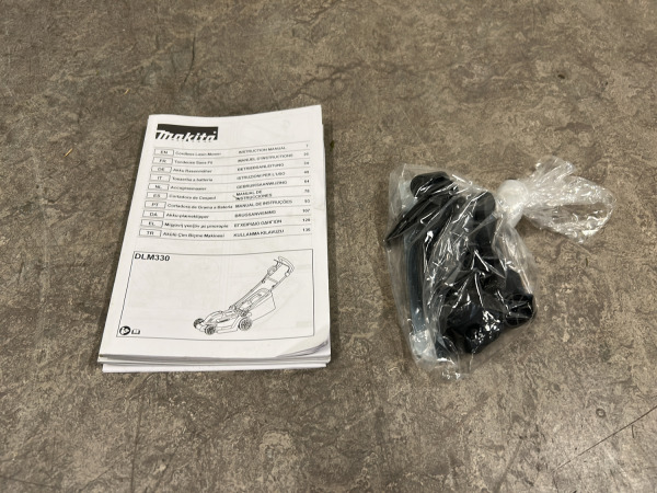 Makita accu grasmaaier 18V DLM330 – foto 10 – kavel bij XL Auctions