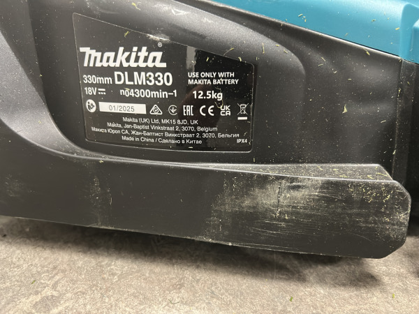 Makita accu grasmaaier 18V DLM330 – foto 8 – kavel bij XL Auctions