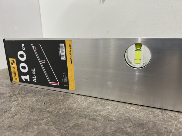 2x Stabila strijklat 100cm met libel AL-2L – foto 3 – kavel bij XL Auctions