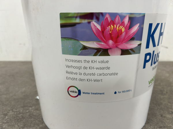 2x Velda waterverbetering 15000ml KH Plus – foto 2 – kavel bij XL Auctions