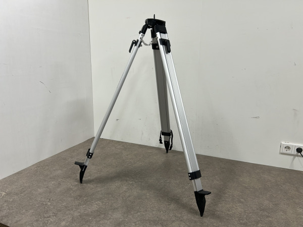 LevelFix aluminium platkopstatief 1,65m P180EM – foto 2 – kavel bij XL Auctions