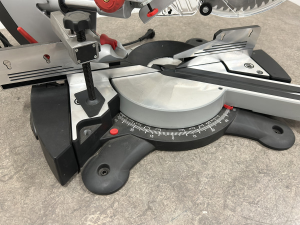 Metabo afkortzaag KGS 254 Plus met trekfunctie – foto 5 – kavel bij XL Auctions