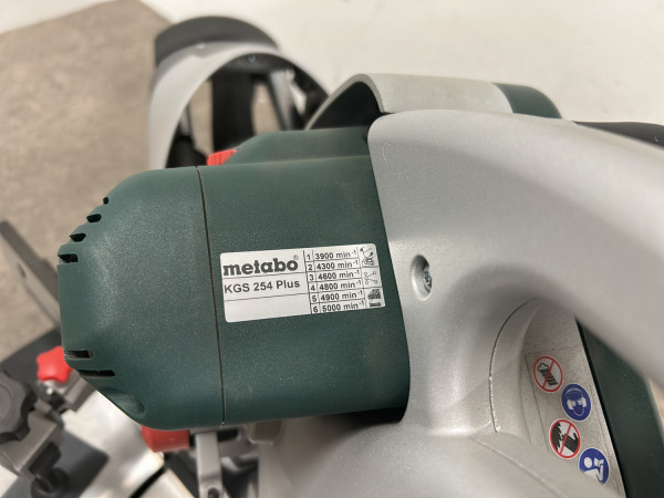 Metabo afkortzaag KGS 254 Plus met trekfunctie – foto 6 – kavel bij XL Auctions