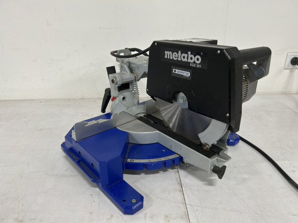 Metabo afkort- en verstekzaag 1600W KGS 301 – foto 2 – kavel bij XL Auctions