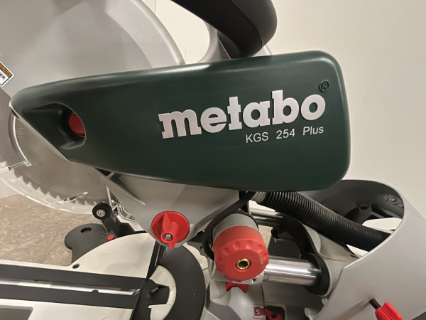 Metabo afkortzaag KGS 254 Plus met trekfunctie – foto 9 – kavel bij XL Auctions