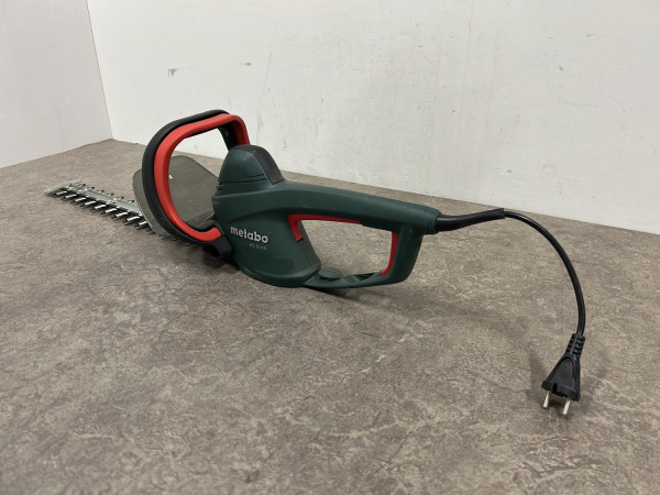 Metabo elektrische heggenschaar 450W HS8745 – foto 4 – kavel bij XL Auctions