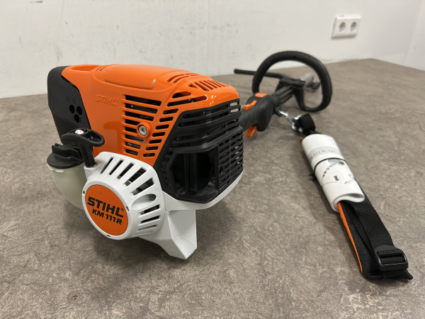 Stihl benzine combimotor 31,4cm³ 1,05kW KM 111 R – foto 2 – kavel bij XL Auctions