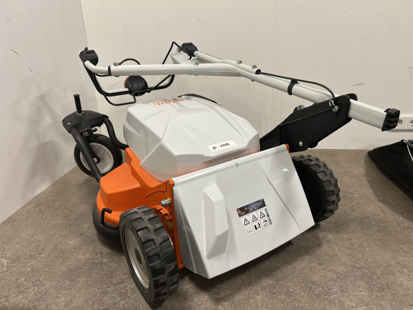 STIHL accugrasmaaier 63cm RMA 765.0 V – foto 11 – kavel bij XL Auctions