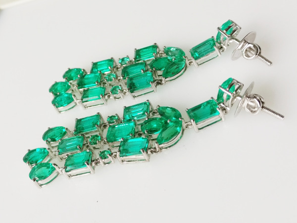 21.24ct Lab Grown Emerald Earrings – foto 3 – kavel bij XL Auctions