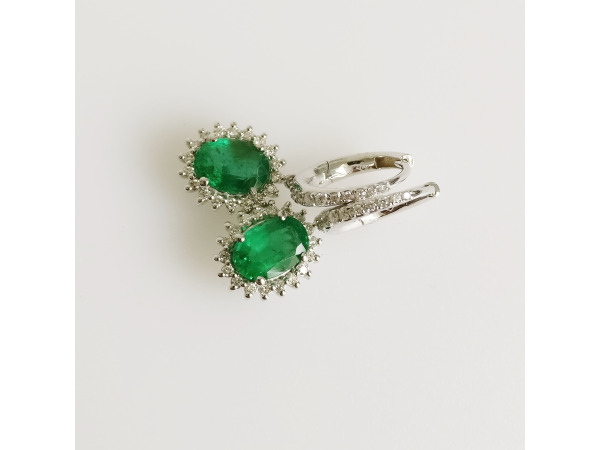3.08ct Emerald and Diamond Earrings – foto 3 – kavel bij XL Auctions