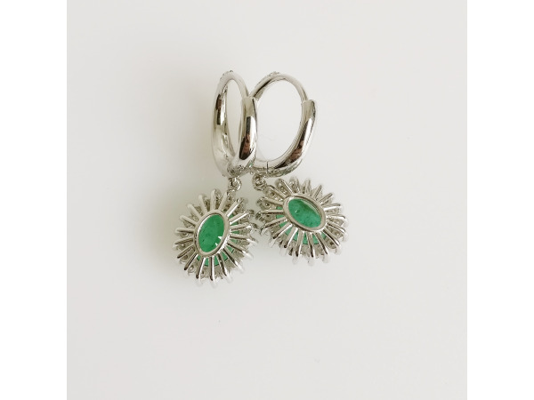 3.08ct Emerald and Diamond Earrings – foto 4 – kavel bij XL Auctions