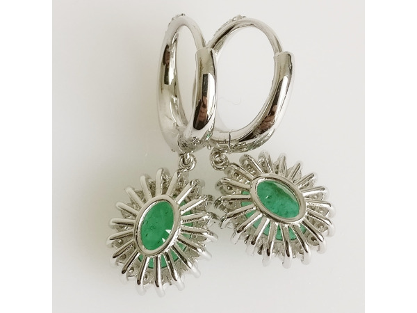 3.08ct Emerald and Diamond Earrings – foto 5 – kavel bij XL Auctions