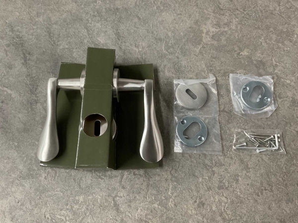 8x Yale Sun deurkrukset inox – kavel bij XL Auctions