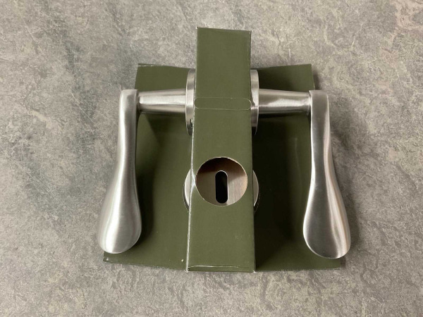 8x Yale Sun deurkrukset inox – foto 2 – kavel bij XL Auctions