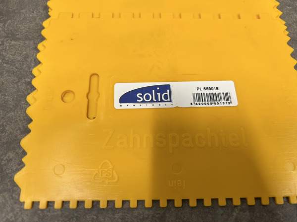Solid tegelzetgereedschap set 42-delig – foto 6 – kavel bij XL Auctions