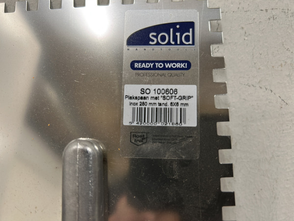 Solid tegelzetgereedschap set 42-delig – foto 9 – kavel bij XL Auctions