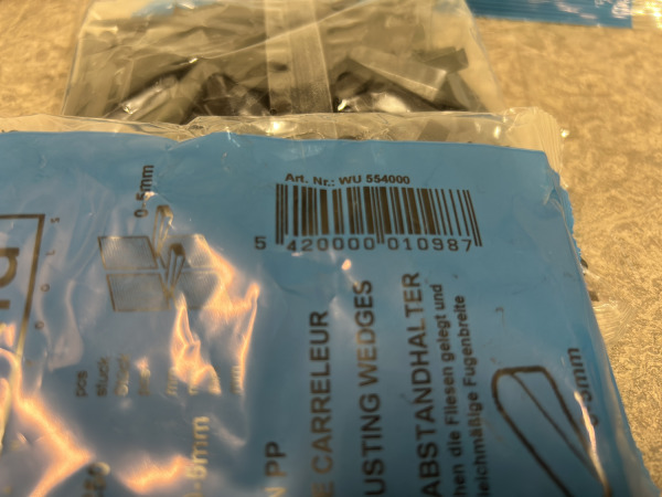 Solid tegelzetgereedschap set 42-delig – foto 12 – kavel bij XL Auctions